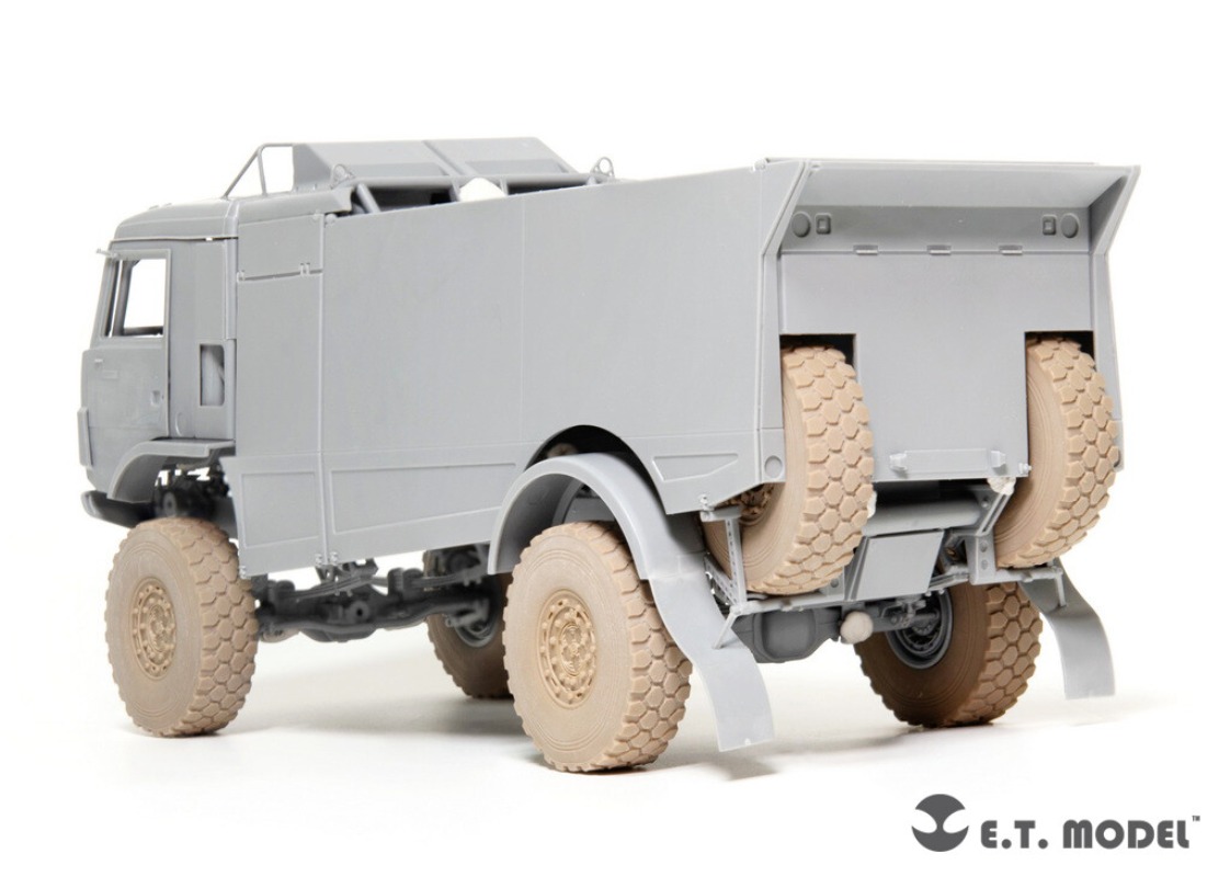 Model Kit Zvezda - Model 1/35 KAMAZ-43509 Roda Truk yang
